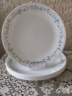 Set of 8 Corelle Corning Country Cottage Dinner Plates